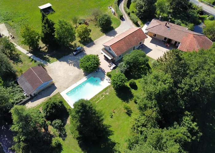 Gite A La Campagne Avec Piscine