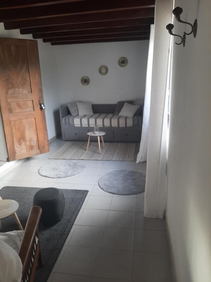 A La Campagne Avec Piscine Apartment Biziat