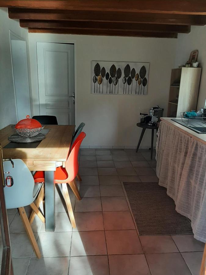 A La Campagne Avec Piscine Apartment